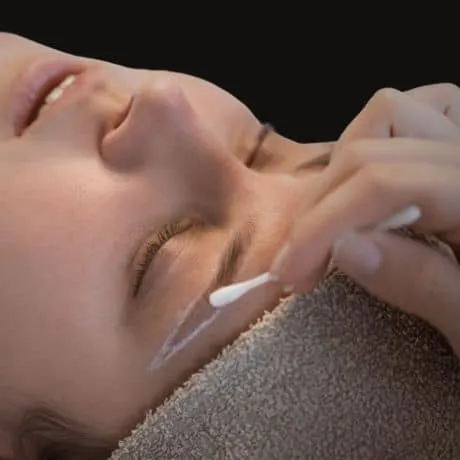 Bombshell Boutique client brow service